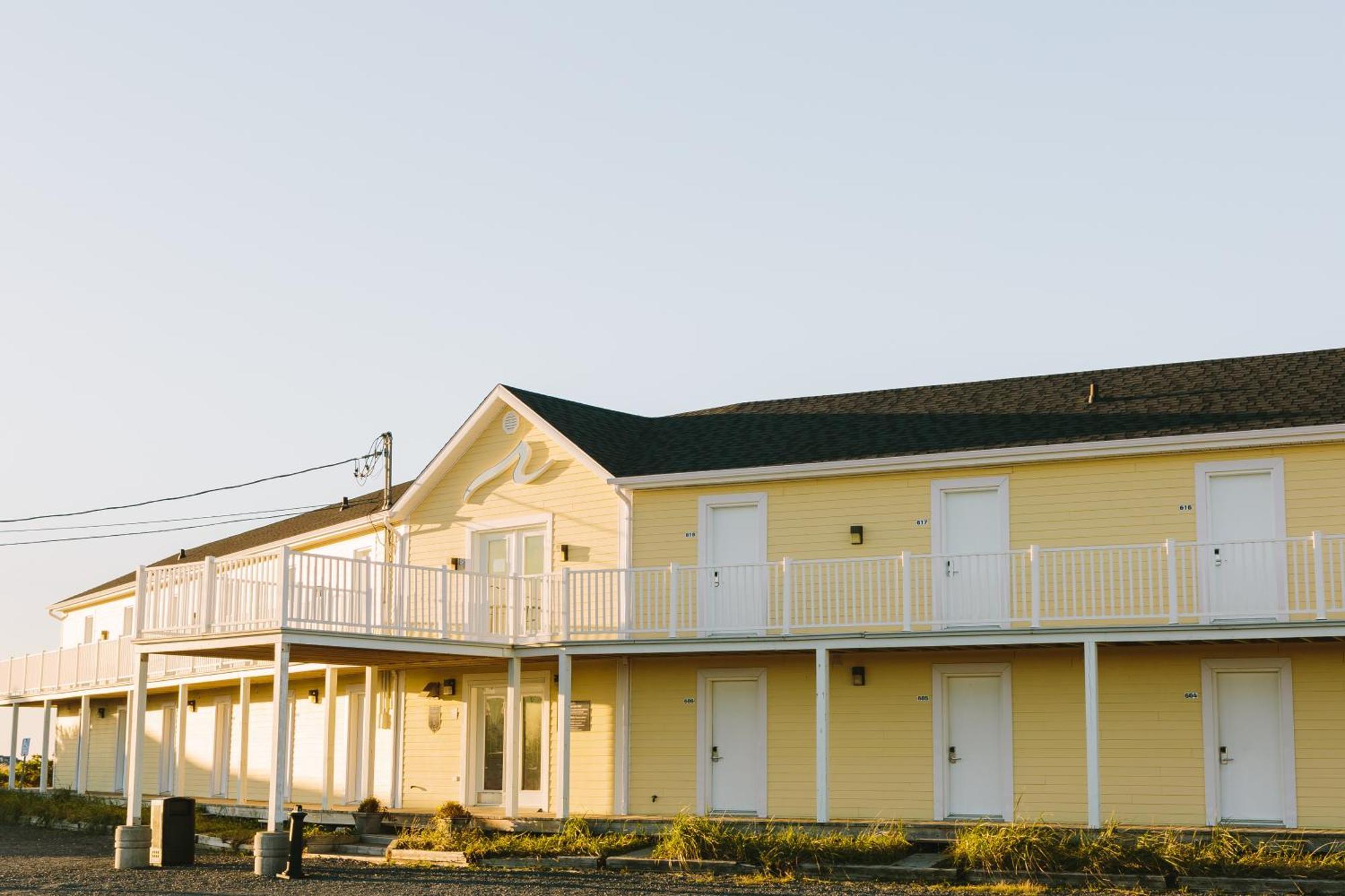 Pavillon Sur Mer Par Riotel Matane Eksteriør billede